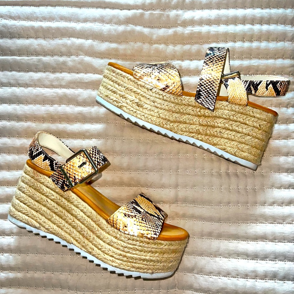 Snakeprint wedges
